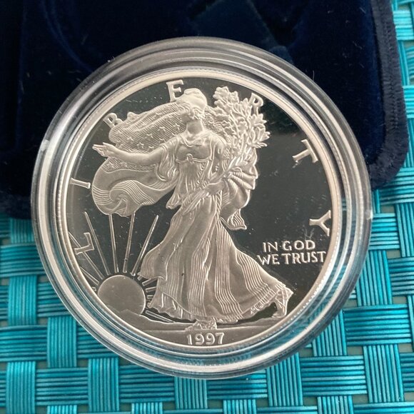 U.S. Mint American Eagles 1 oz Silver Bullion - Lot of 2 - Picture 10 of 15